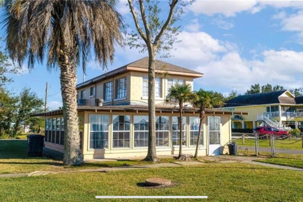The Spotted Tail Villa Hackberry Exterior photo